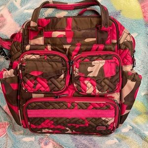 Lug crossbody
